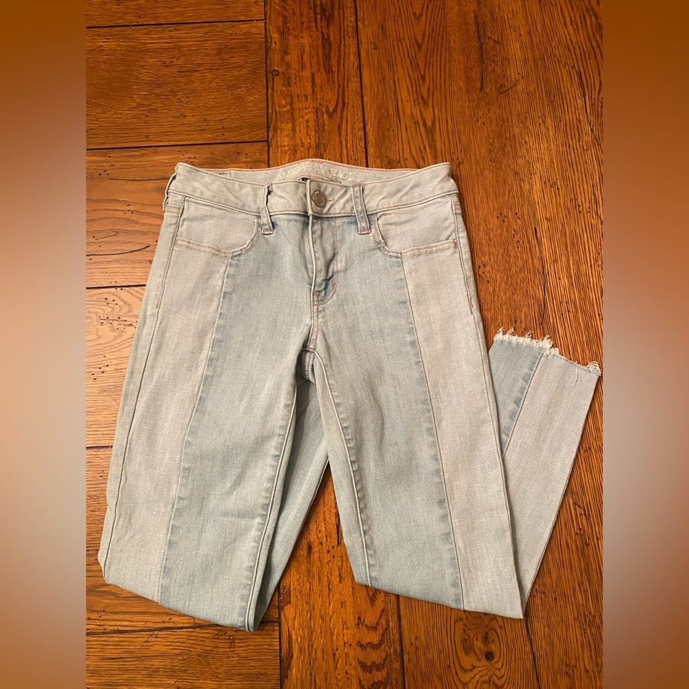 AE AMERICAN EAGLE JEGGING SZ 4 light denim wash